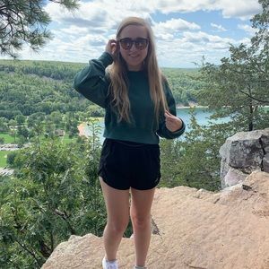 Meet your Posher, Emma